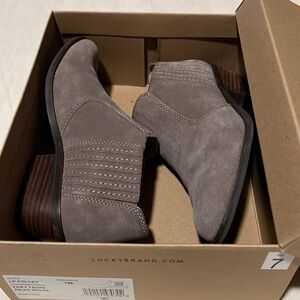 Women’s Lucky Brand booties size 7